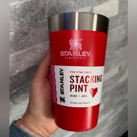 Stanley 16 oz Stacking Pint Target Red and Cosmo pink Valentine’s Day exclusive - Picture 2 of 3